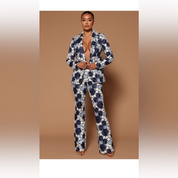 Fashion Nova Pants - NWT FASHION NOVA SUIT. FLORAL LACE KAELIE BLAZER AND PANT SUIT. MEDIUM SOLD OUT